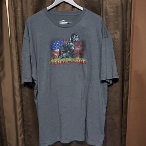 Men's Land Of The Free Black Lab Dogs Gray Graphic T-Shirt